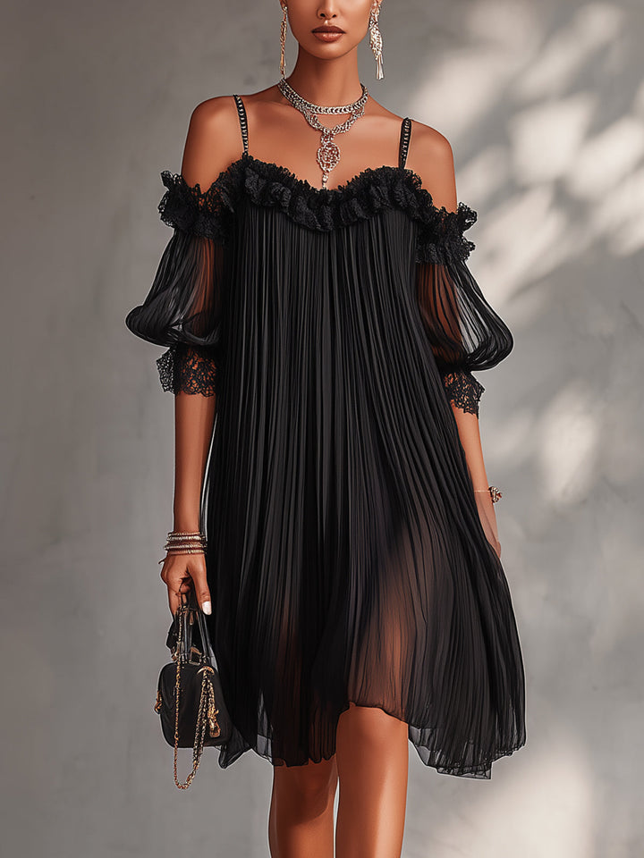 Livia | Zwarte Chiffon Mini-jurk met Blote Schouders en Kanten Afwerking