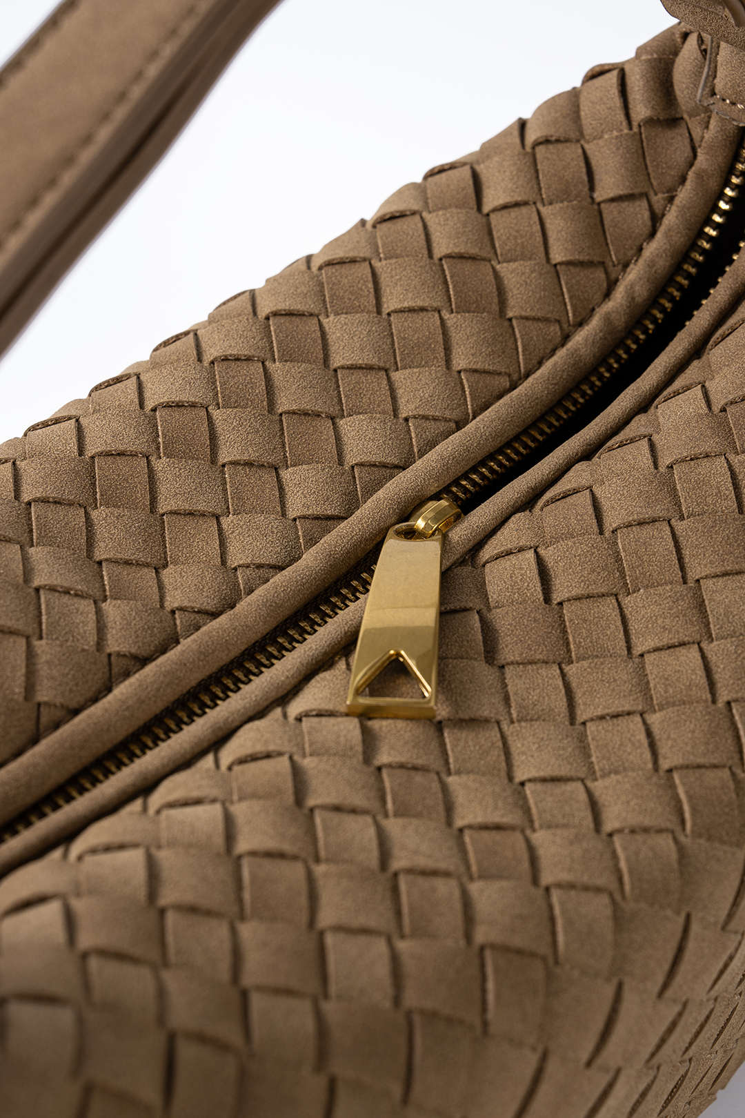 Látková crossbody kabelka so zipsom