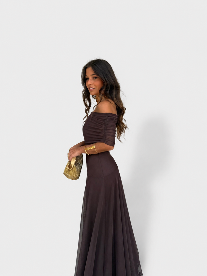 Vestido Elegante de Hombros Descubiertos con Caída Fluida