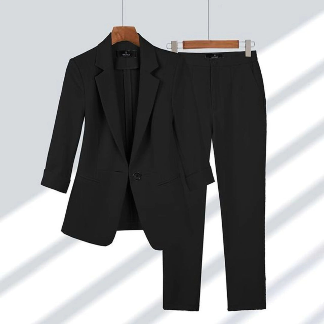 Radana | Elegantný komplet s rafinovaným strihom – MODERA