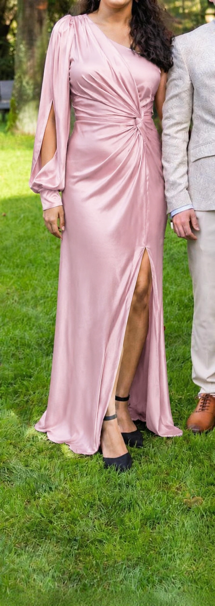 Nela V.