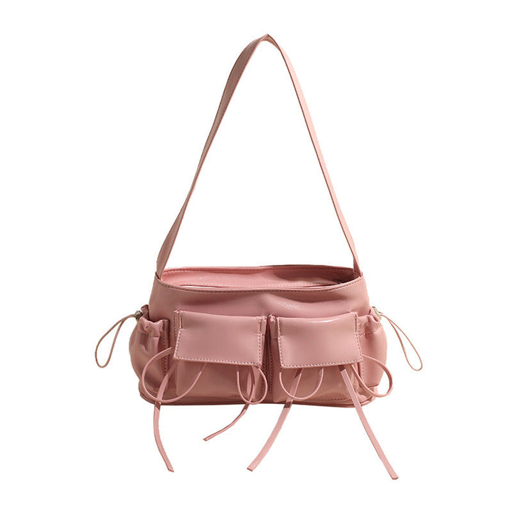 Lakovaná kožená crossbody kabelka