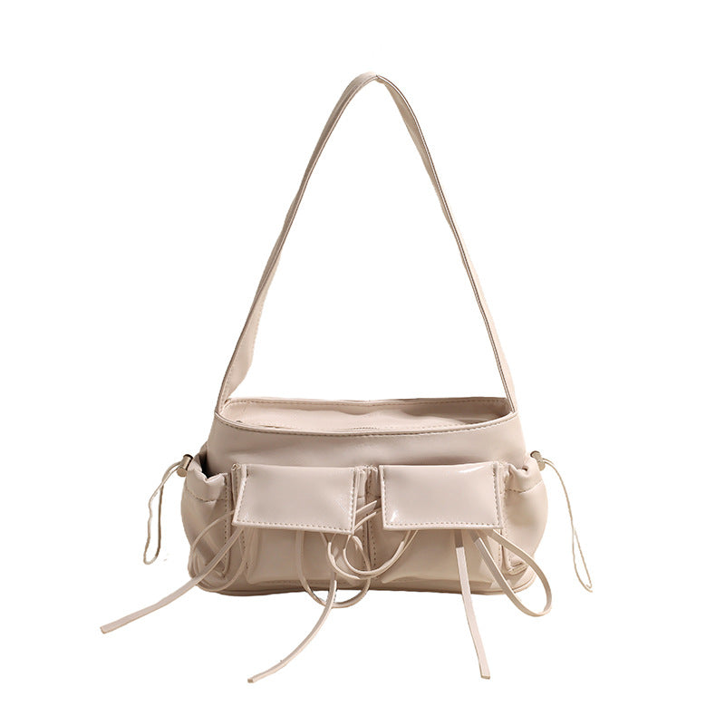Lakovaná kožená crossbody kabelka