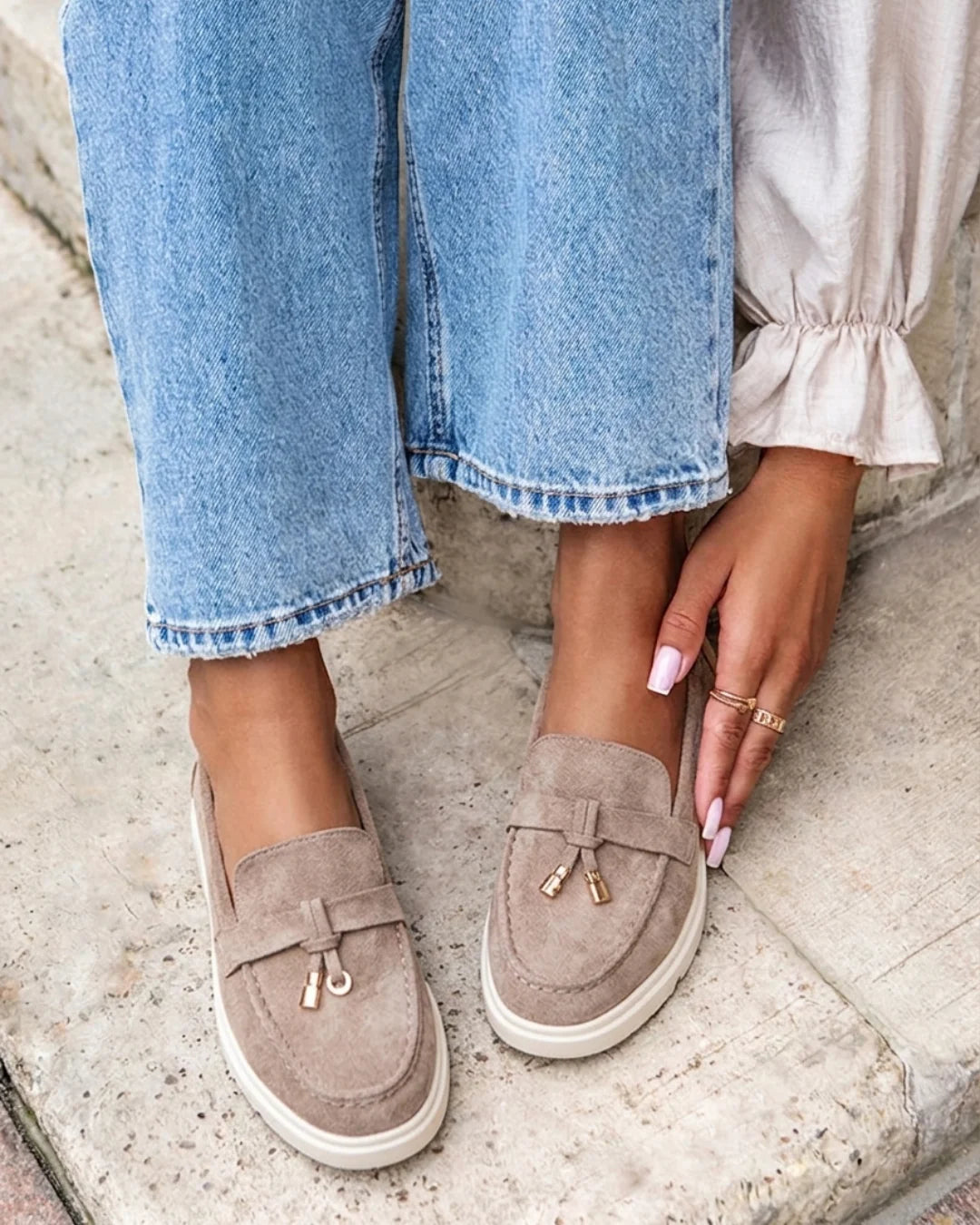 Elegantné loafers s kovovým detailom