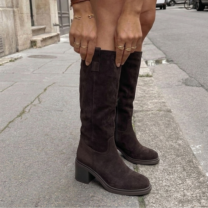Vysoké čižmy so štvorcovým podpätkom