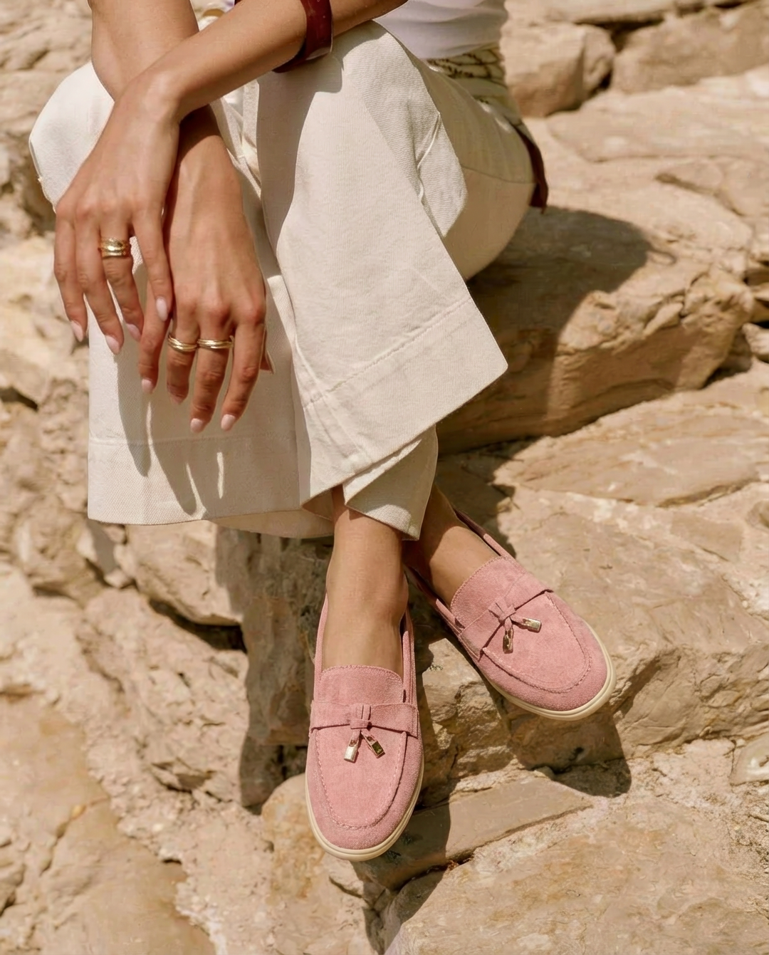 Elegantné loafers s kovovým detailom