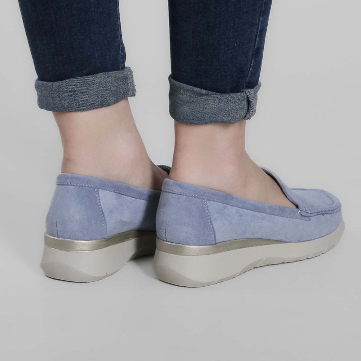 Mokasíny s platformou v siedmich farebných variantoch