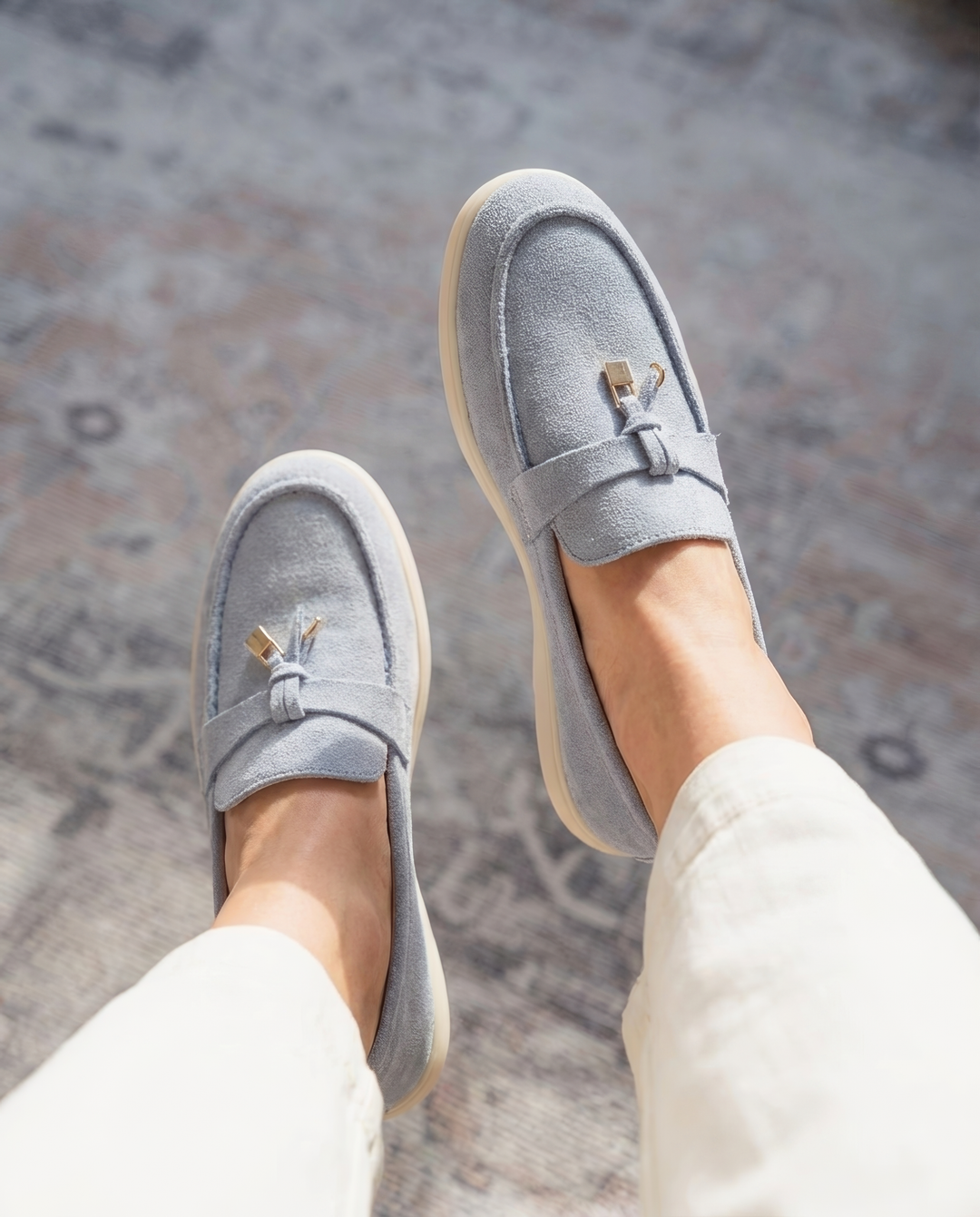 Elegantné loafers s kovovým detailom