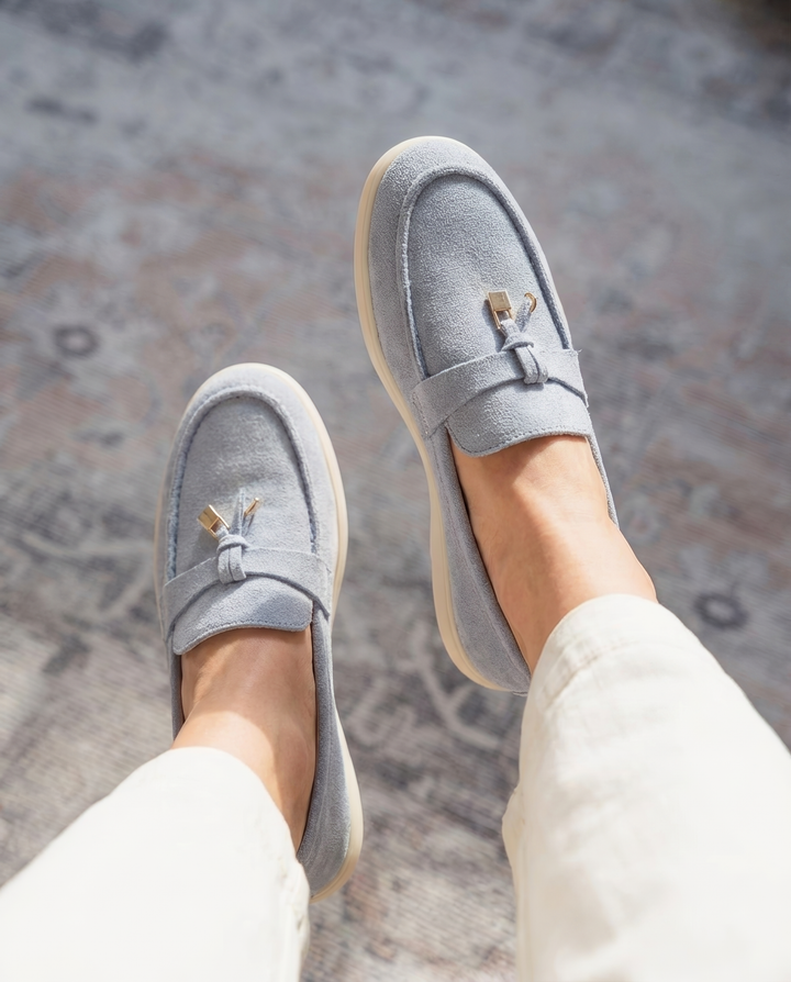 Elegantné loafers s kovovým detailom